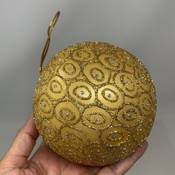 Large round gold glitter Christmas tree ornament decoration vintage decor - Picture 12 of 17